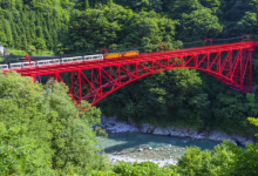 黑部峡谷景点图片