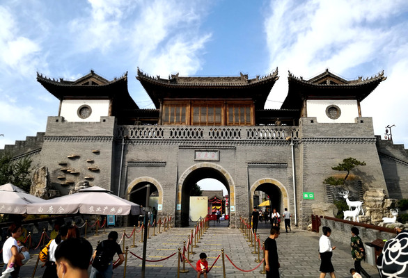 穿越时空再回老上海 大型街区实景演艺登陆西安白鹿仓