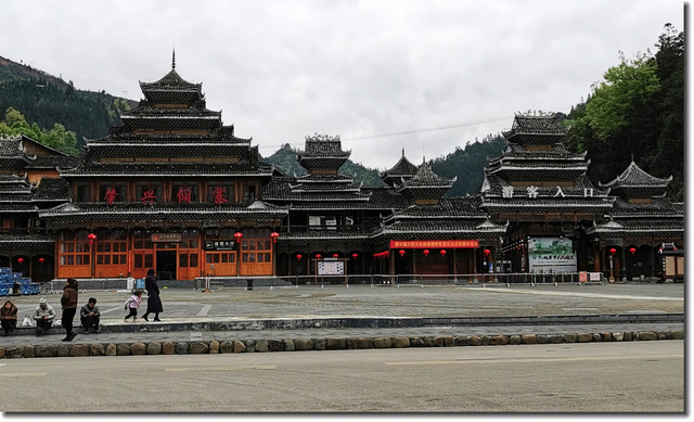 云贵春暖花开季民族风情风光揽胜之旅(百里杜鹃、元阳梯田、梵净山和肇兴等地)