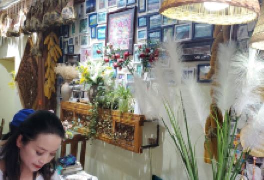 季季红土陶汤锅美食图片