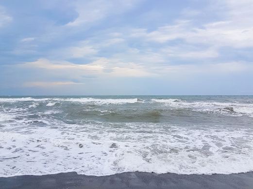 盐洲岛海滩