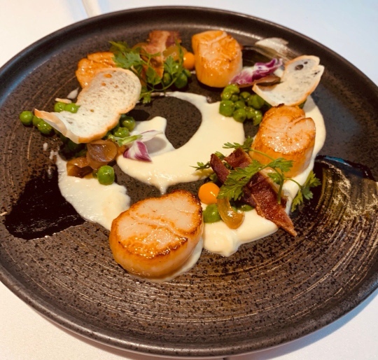 Bistro Bar and Entertainment