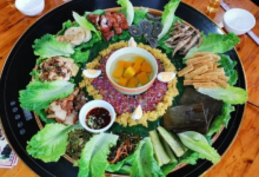 布依六月六餐馆美食图片