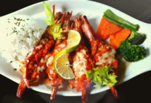 Revolving 360 旋转餐厅美食图片