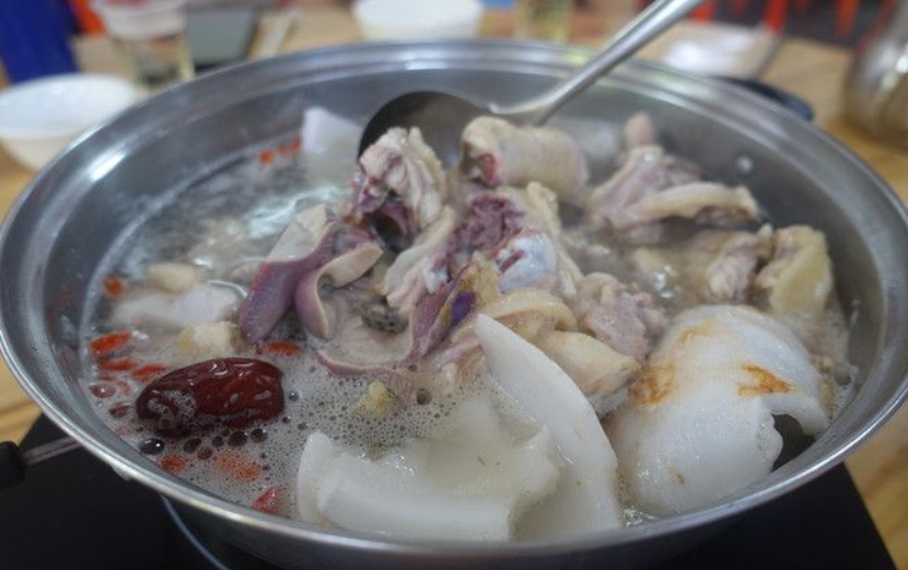 符记正宗文昌鸡老店·后院自养农家鸡餐厅图片