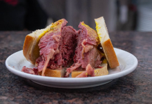 Schwartz's Deli美食图片