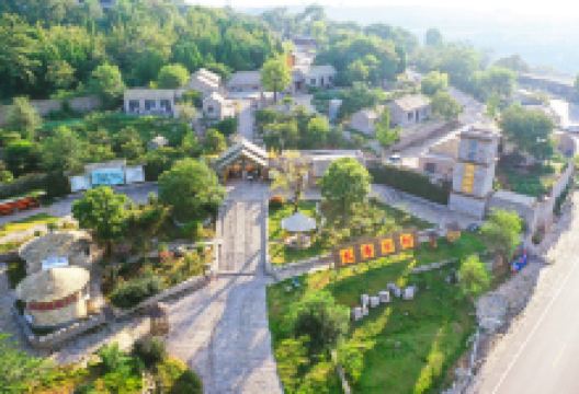翼云石头部落景点图片