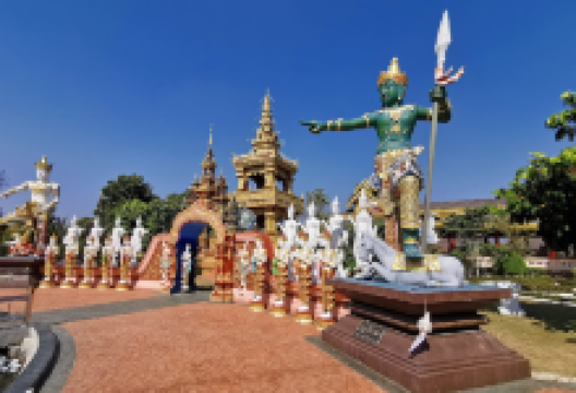 孔雀王庙景点图片