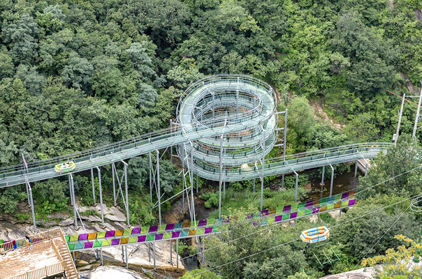 清凉谷上新啦--高空玻璃滑水漂流火爆当夏