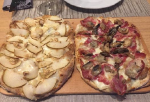 Peppino Pizzeria Es Etterem美食图片