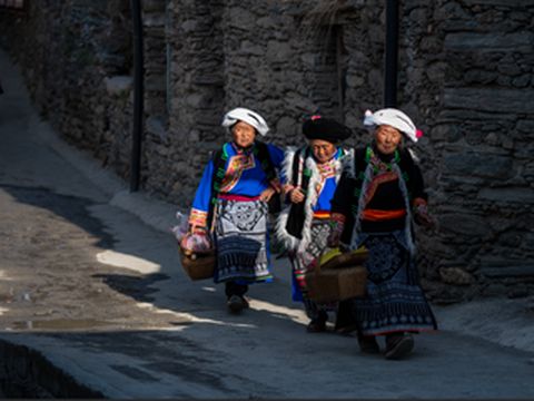 争创国家全域旅游示范区｜看！羌族天空下的“尔玛”人