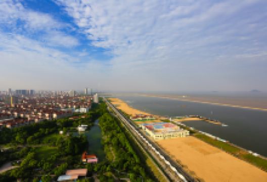 金山城市沙滩景点图片