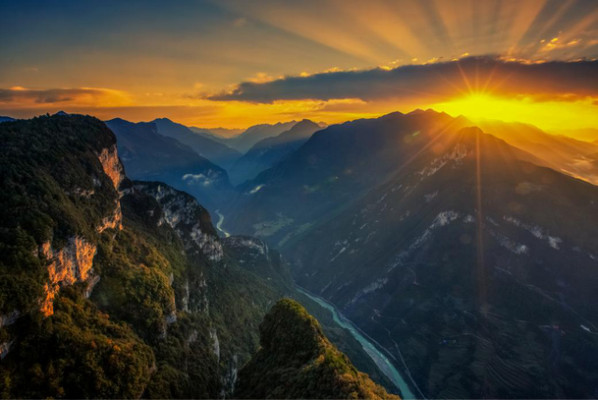 摄影记录之——巴山大峡谷的风景如画毓秀河