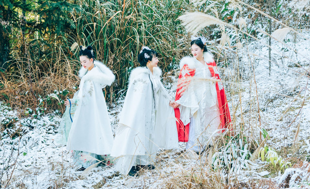 冬游灵山望仙:群峰如巨龙肋骨,人山合一,仙剑奇侠可以这样拍