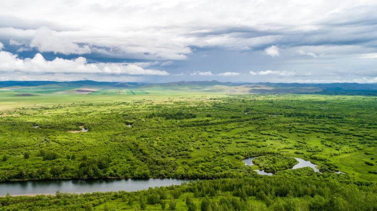 3-Day China + Inner Mongolia + Hulunbuir Grasslands + Moergle River Scenic Area + Ergun Wetland Park