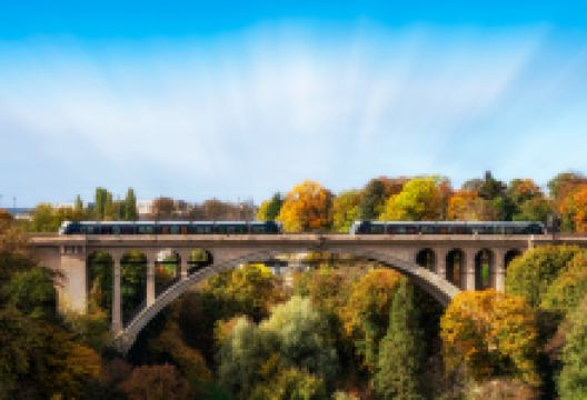 阿道夫桥景点图片