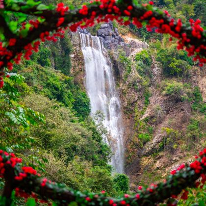 清远+连州地下河+古龙峡+古龙峡大瀑布群+清远笔架山旅游度假区4日3晚私家团