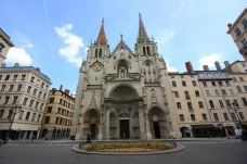 阿维尼翁城墙-阿维尼翁-小思文