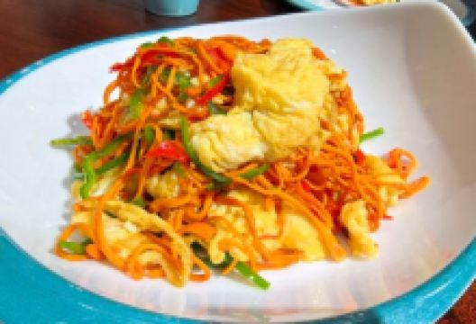 高胡赛东乡人家美食图片