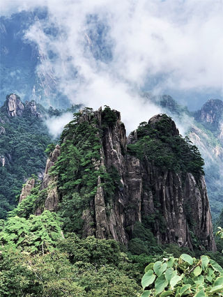 去黄山不等岳归来