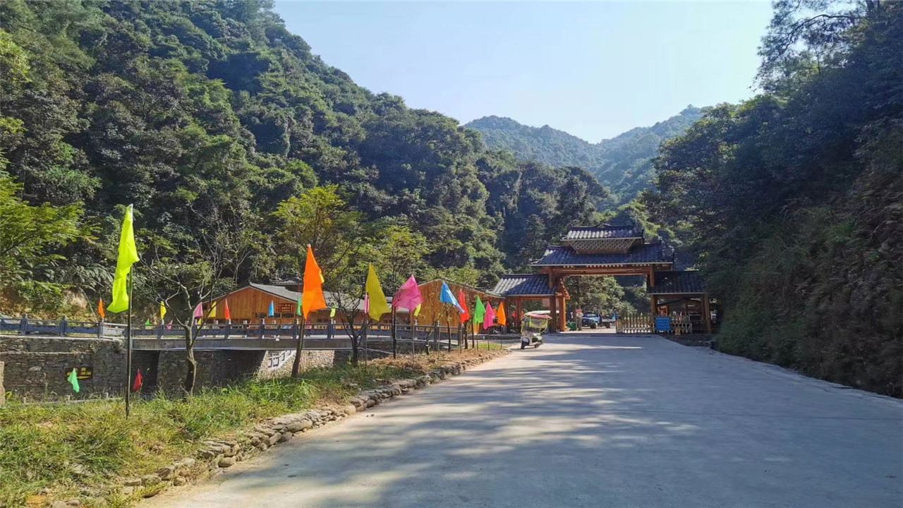 龙颈河漂流