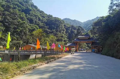 龙颈河漂流