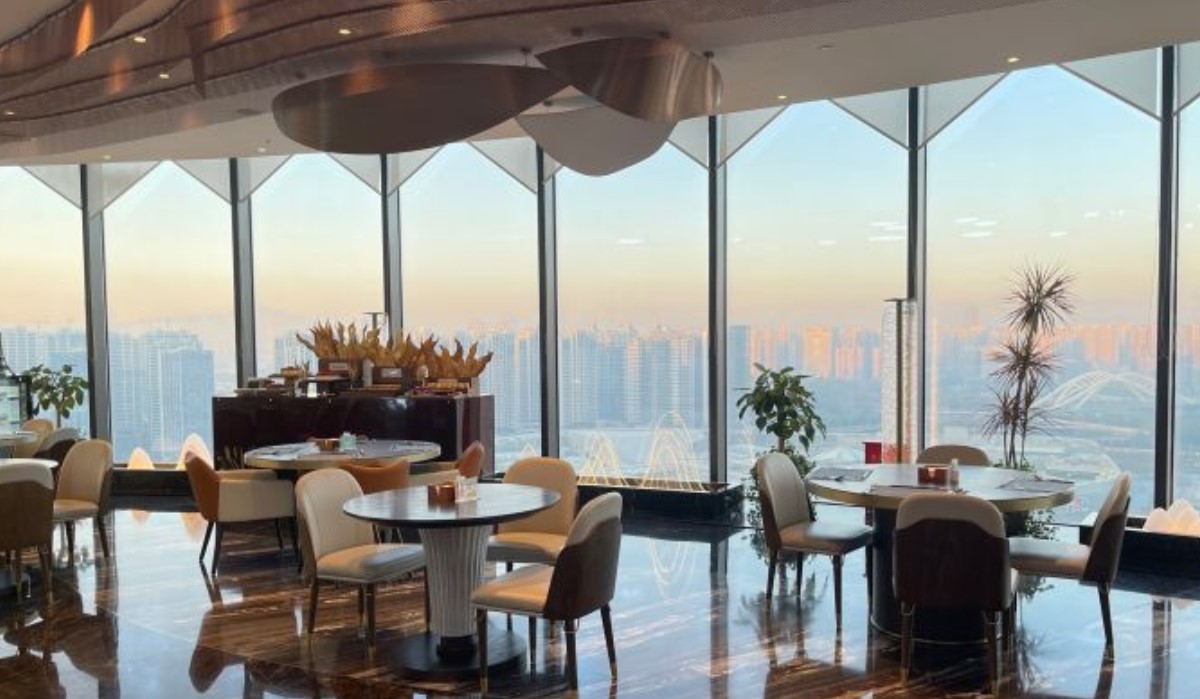 兰州奥体如意华玺酒店·炫·旋转餐厅