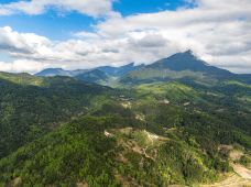海南热带雨林国家公园五指山景区-五指山