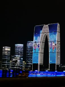 东方之门-苏州-皇皇的巴扎黑