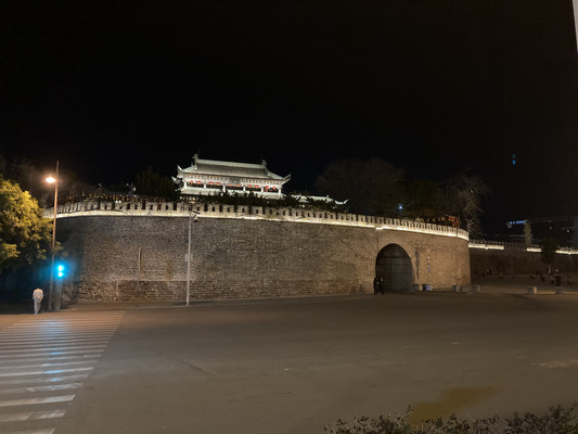 从汉源的早餐到西昌的夜酒——走南丝路，体验成昆线绿皮车，游西昌古城，感受彝族文化