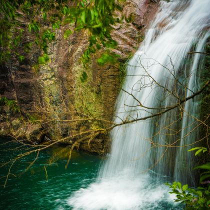 金华+诸葛八卦村景区+小黄山+磐安百杖潭+横店影视城7日6晚私家团