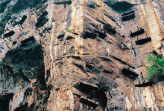 僰人悬棺景点图片