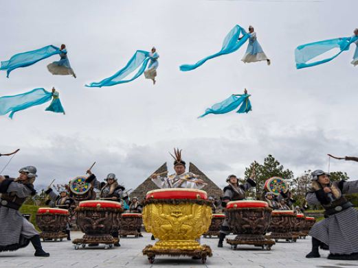 雪山峡谷演艺公园