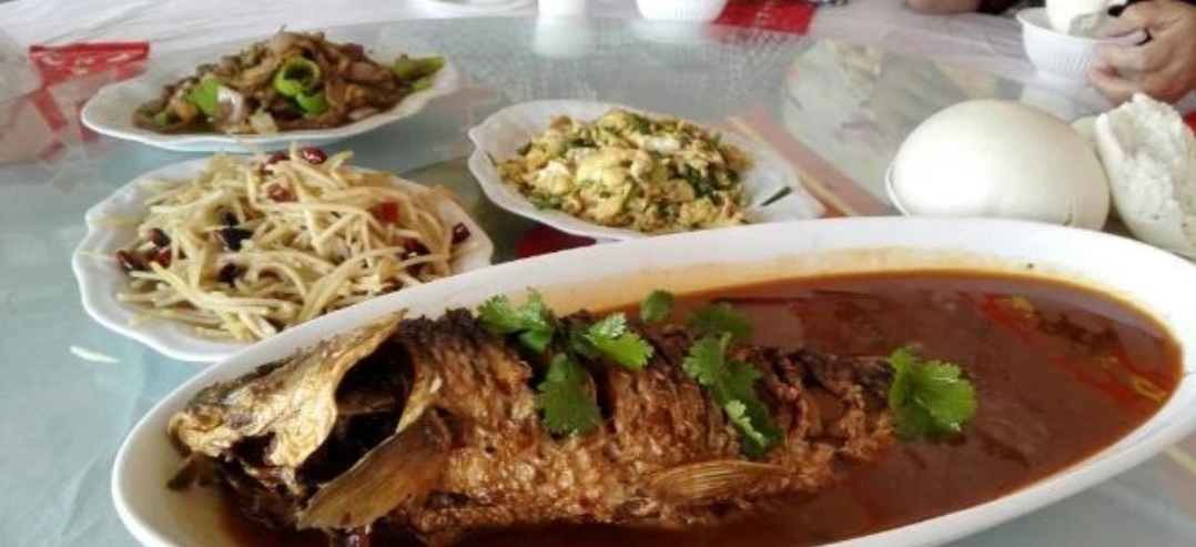 壶口黄河娃土菜鱼村餐厅图片