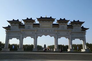 一代天骄-800年来朝代更替，战乱如洪，达尔扈特人世代为成吉思汗守陵，大汗绝不止于只识弯弓射大雕。