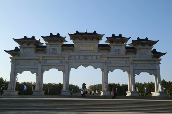 一代天骄-800年来朝代更替,战乱如洪,达尔扈特人世代为成吉思汗守陵,大汗绝不止于只识弯弓射大雕。