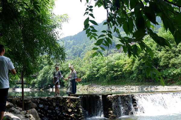 8天7晚贵州-湖南-重庆三角自驾旅行
