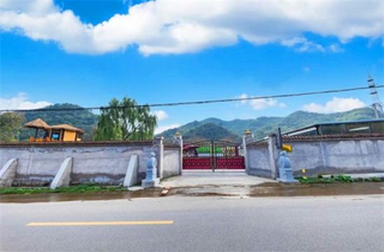 北京怀柔慕田峪长城云海间精品民宿，超大开阔场地，堪比游乐场！