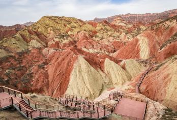 兰州水墨丹霞旅游景区一日游【独立成团 | 可选车型 】【1，达人带队，精选线路，深度体验，创新玩法，贴心管家，摄影帮手，路上美景随走随停！】