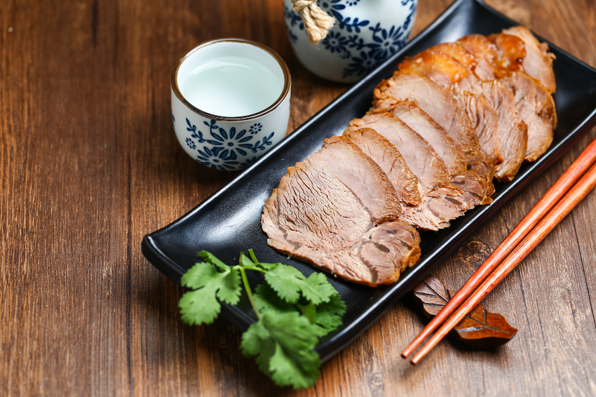 原舍平湖民宿(南京苏家文创小镇店)·逾白餐厅