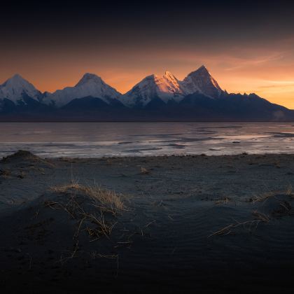 珠峰大本营+扎什伦布寺10日9晚私家团