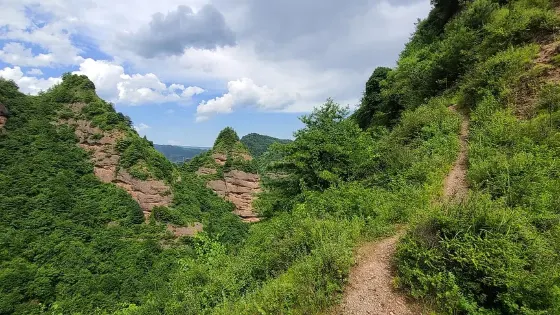 八峯崖石窟