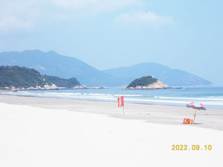 川岛没有芳子，只有长长的寂寞海岸线