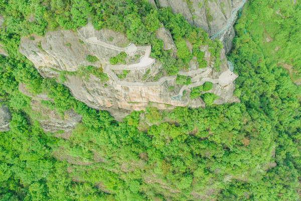这个五一怎么玩？不出杭州，就能感受绝美悬空寺，还有杭州小九寨在这个春天等你