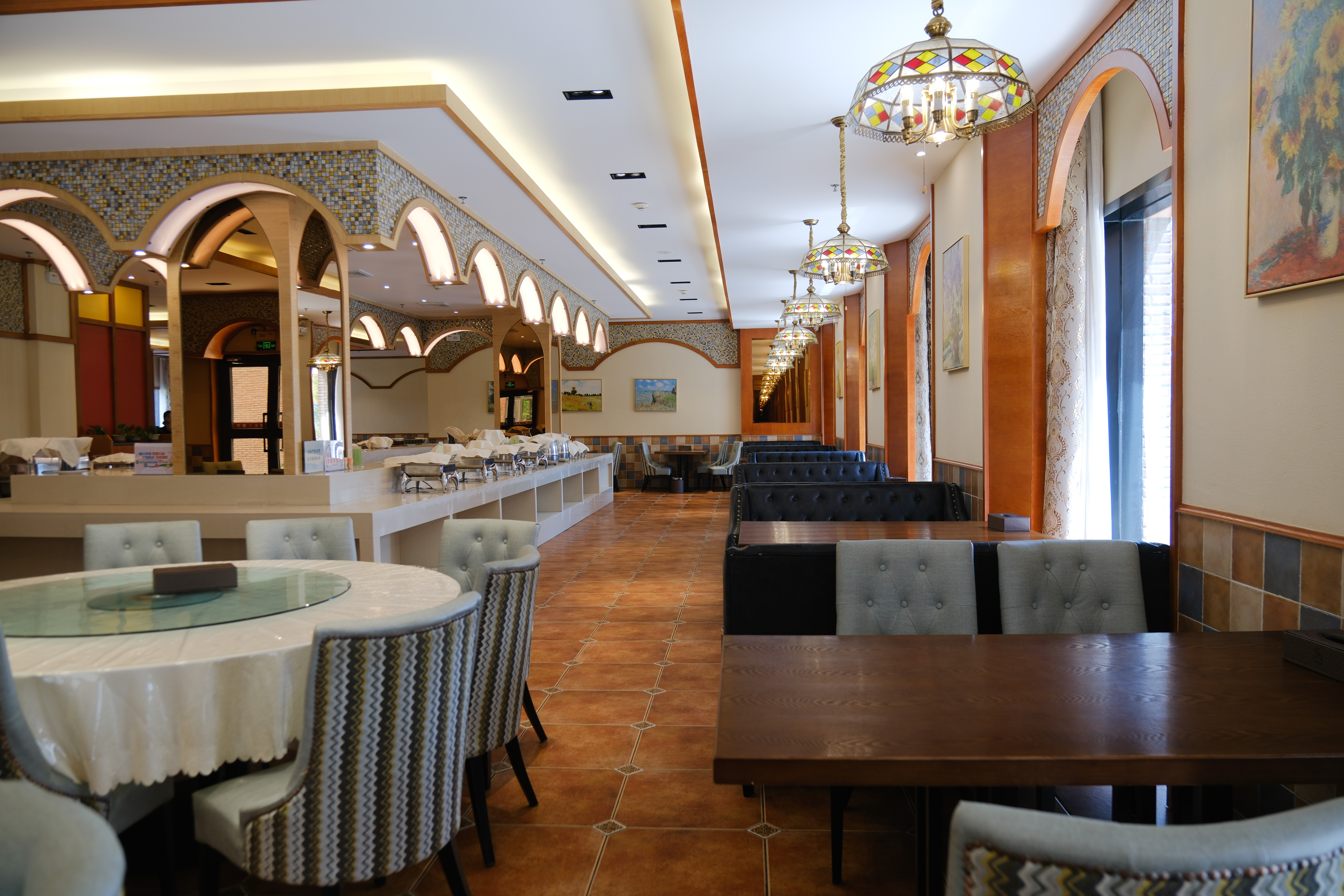 天麓The House|英伦美学风holiday别墅酒店(特克斯八卦城店)·花儿餐厅