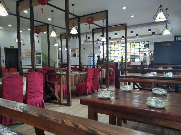 桥东酒店(建设路店)餐厅图片