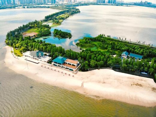 东湖沙滩景区