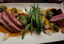 Brownstone Restaurant美食图片