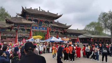 彩虹部落土族园
