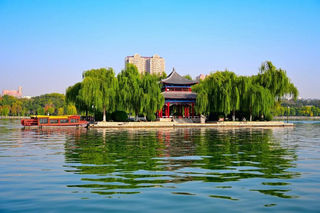 济南必打卡的景点---带你告别夏天--大明湖---21年济南超全旅游攻略